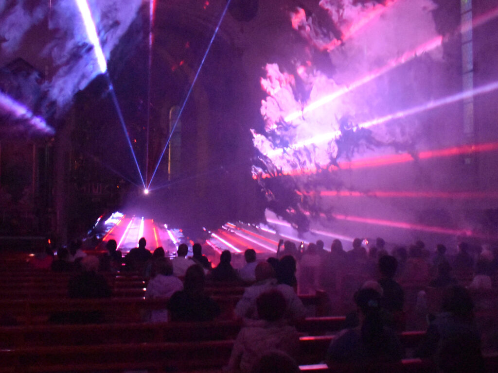 Gigantisch eindrücklich: Die Lasershow in Menzingen | © Pfarrei Menzingen